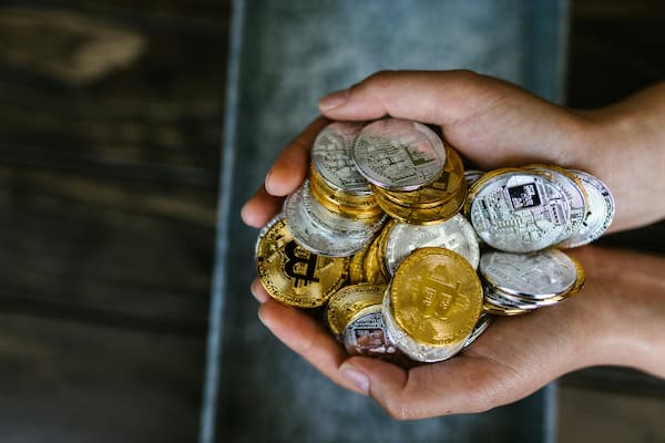 香港炒黄金佣金是多少钱